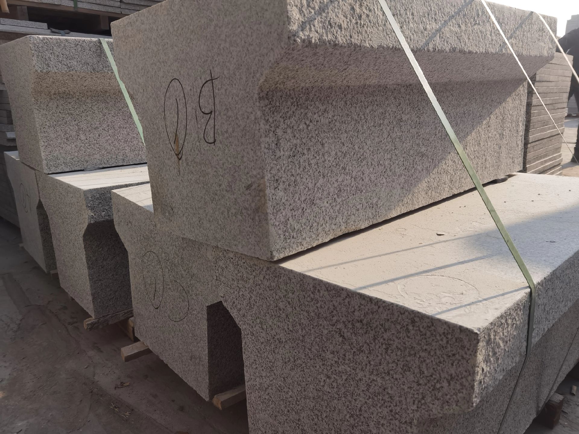 芝麻白荔枝面、火燒板石材批發加工廠家(圖3)